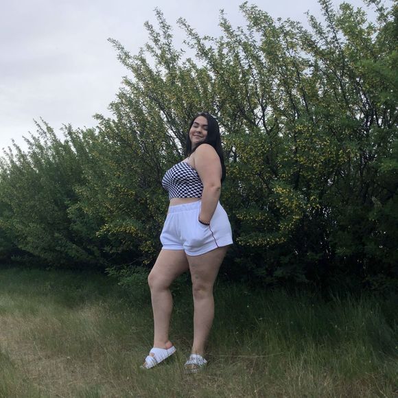 Meet your Posher, Kassidy - Picture 1 of 1